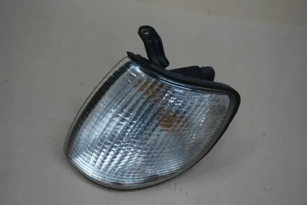 Vänster framblinkers OEM GALLOPER KIERUNKOWSKAZ LEWY 13261 image 5