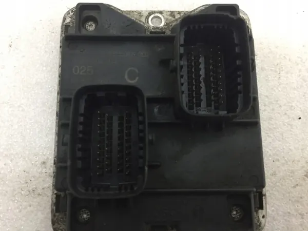 Alfa Romeo Moottorinohjain OEM 0261204944 image 4