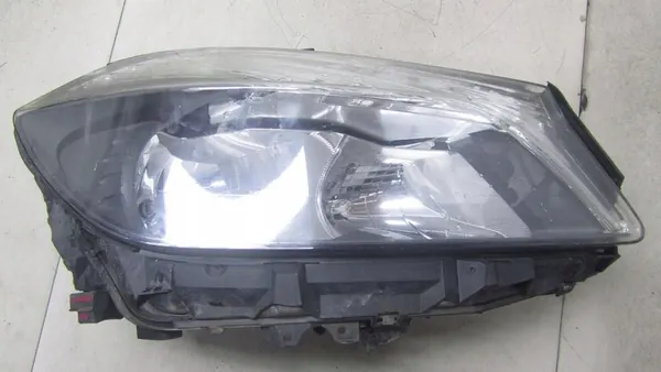 RECHTER KOPLAMP MERCEDES W176 A1768200461 image 2