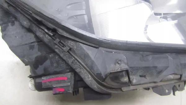 RECHTER KOPLAMP MERCEDES W176 A1768200461 image 3