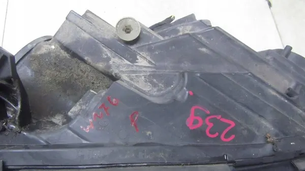 RECHTER KOPLAMP MERCEDES W176 A1768200461 image 7