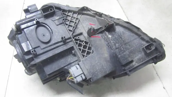 RECHTER KOPLAMP MERCEDES W176 A1768200461 image 9