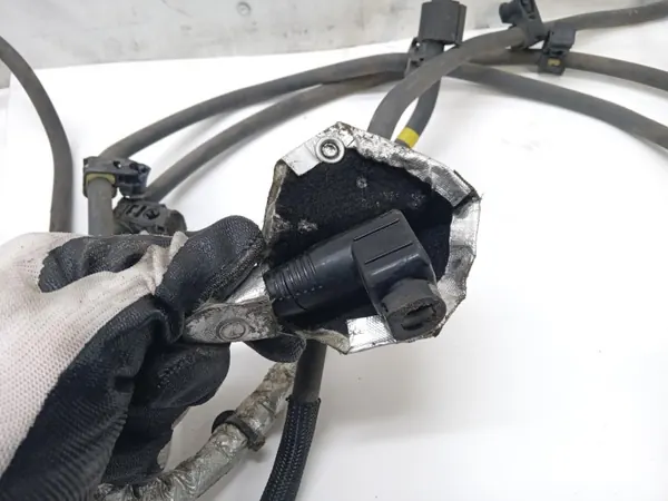 Manguera AdBlue Mercedes OEM A2134705401 - Usado image 3