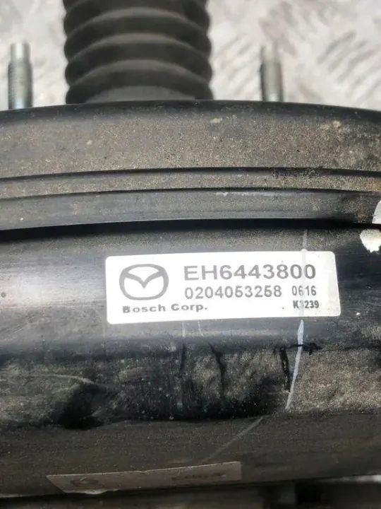 Mazda CX-7 2.2 CITD 173 hv jarruservopumppu EH6443800 image 3