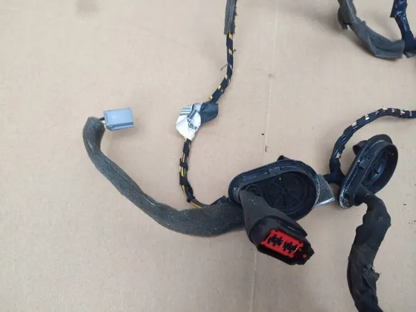Volvo V50 Türkabelbaum OEM 30745844 rechte Vorderseite image 5