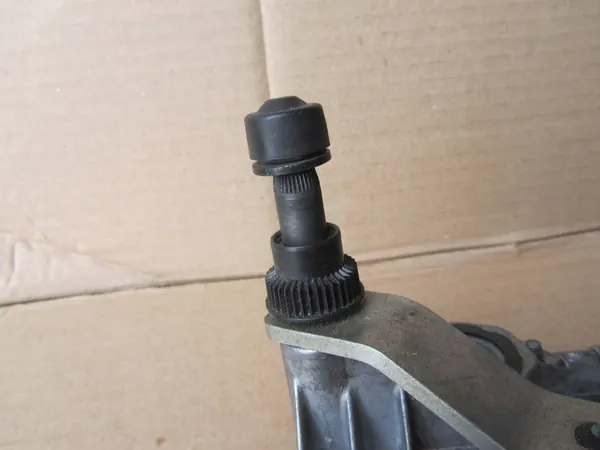 Frontscheibenwischermotor Set BMW E90 E91 LCI image 4