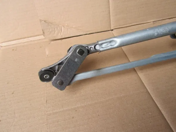 Frontscheibenwischermotor Set BMW E90 E91 LCI image 8