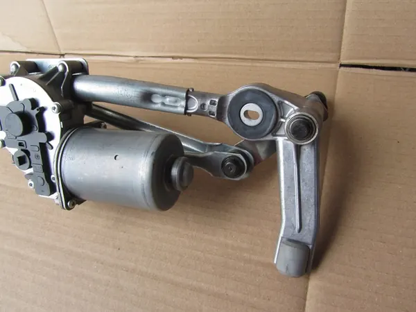 Frontscheibenwischermotor Set BMW E90 E91 LCI image 9