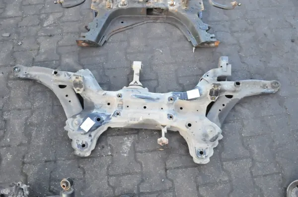 Suspensión Kia Venga OEM 62400-1K150 - Usado image 2