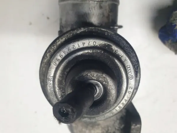 EGR-venttiili VW Transporter T4 2.5 TDI 074129499B image 5