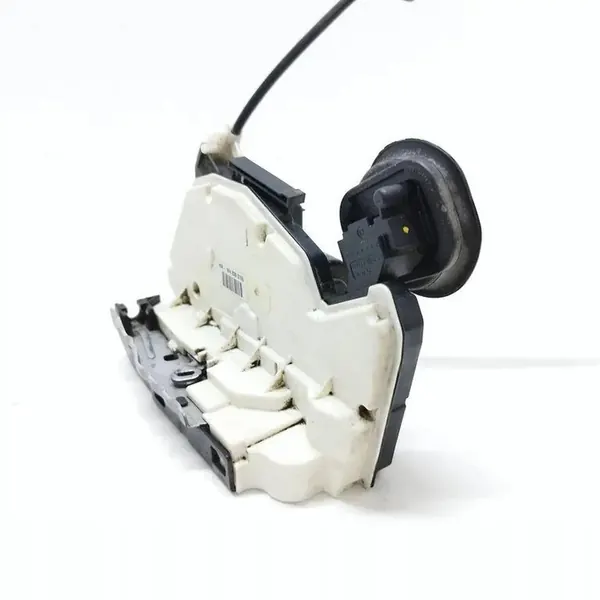 VW GOLF VI CABRIO Vänster Bakdörrslås 5K4839015B image 2