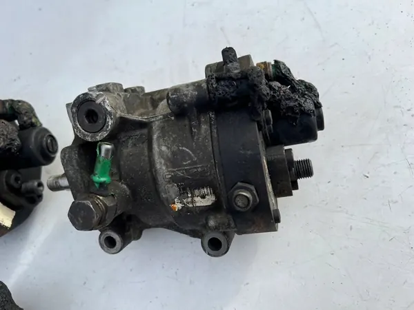 Brandstofpomp RENAULT KANGOO 1.5 CDI R9042A070A image 8