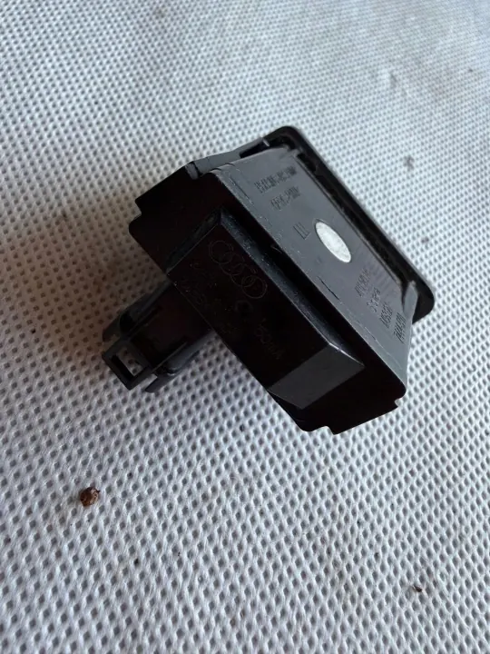 Carcasa espejo Audi Q7 OEM 4N1949145 - Usado image 3