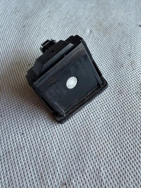 Carcasa espejo Audi Q7 OEM 4N1949145 - Usado image 4