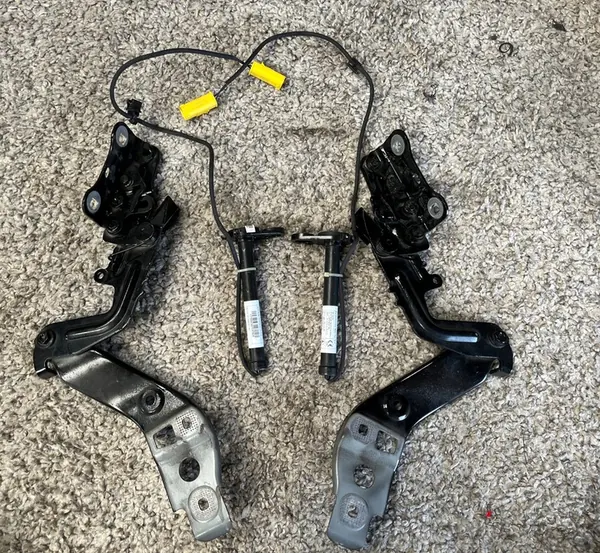 MERCEDES W177 Hood Hinges A1778801100 image 2