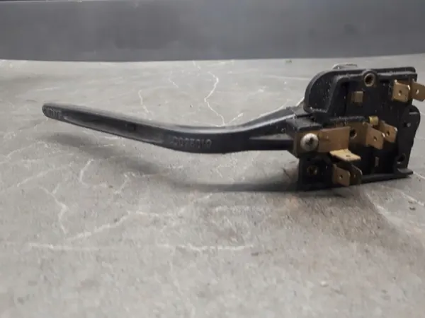 Blinkerschalter Peugeot 104 OEM 61023001 image 2