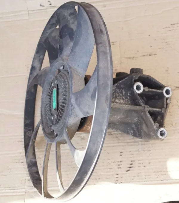 Viskeuze Ventilatorkoppeling OEM 4A0121135B Audi 100 C4 TDI image 4
