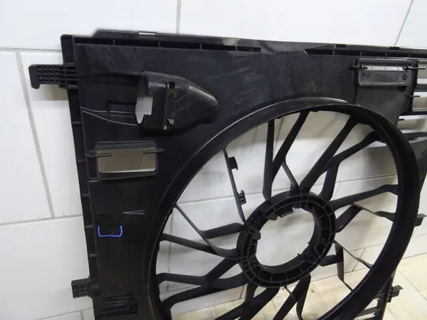 OEM A9079065400 Carcaça Ventilador Mercedes Sprinter W907 image 3