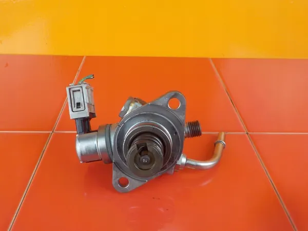 Bomba de combustível VOLVO S60 V40 V60 31392104 image 4