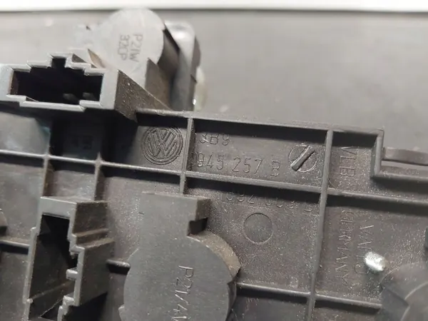OEM 3B9945257B Feu Arrière Gauche VW Passat B5 image 7