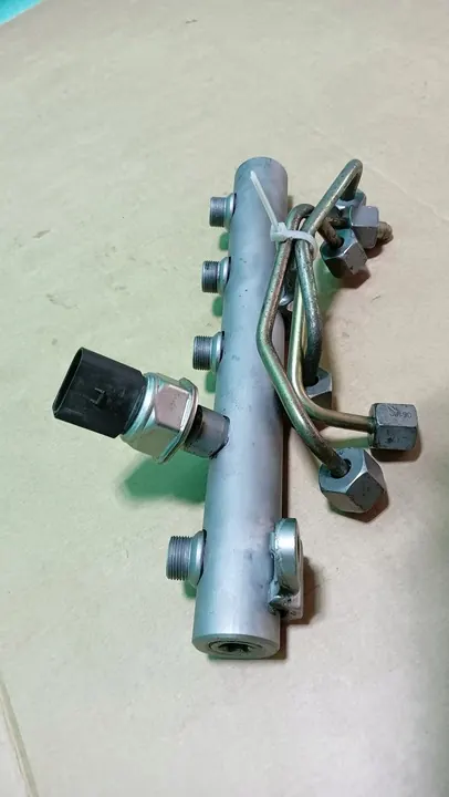 Sensor de pressão de combustível Audi A8 D2 3.3 TDI 99-02r OEM image 3