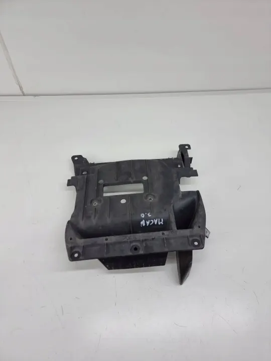 Underkroppssköld Porsche Macan OEM 95B825370 image 5