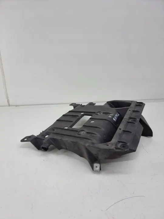 Underkroppssköld Porsche Macan OEM 95B825370 image 6