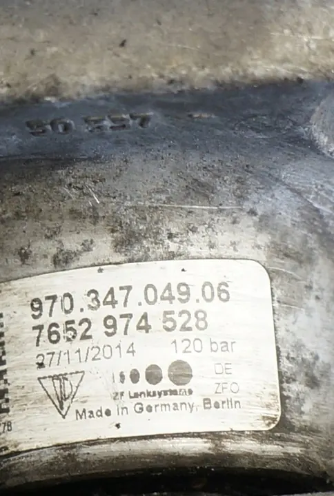 Porsche Panamera 970 Servostyrningspump OE 97034704906 image 5