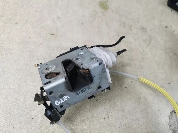 AUDI A3 S3 8L Dörrlås Vänster Fram OEM 8L1837015 image 3