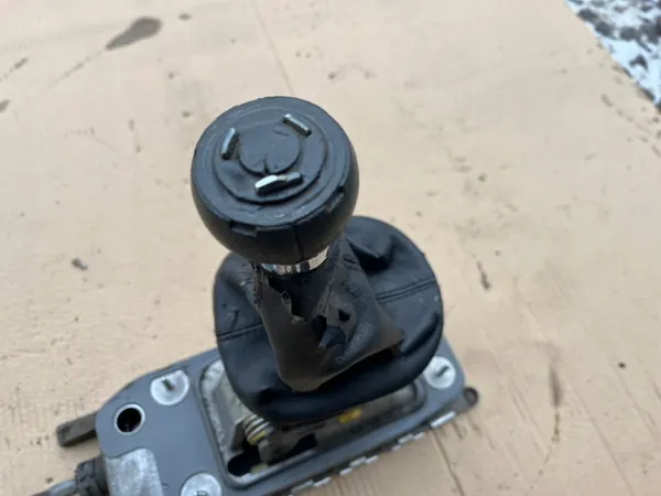 Pommeau de levier de vitesse OEM 1T0711049M VW Touran 2004-2008 image 6
