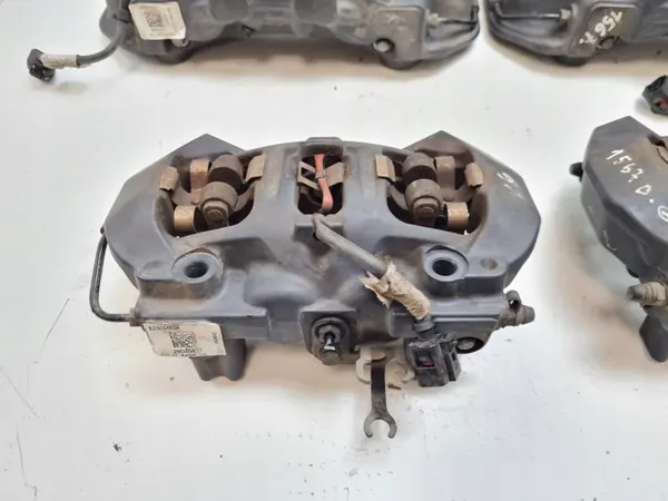 Porsche Taycan Bremsscheiben & Sattel Set OEM 9J1615404M image 10