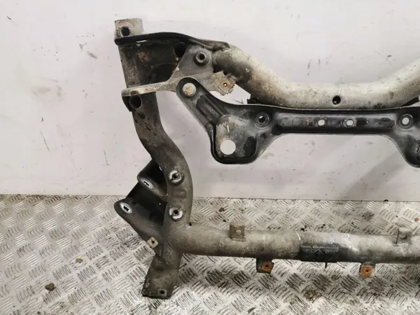 Mercedes-Benz C W204 Vorderer Hilfsrahmen OEM AMD101545 image 4