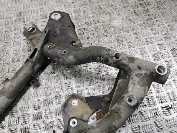 Mercedes-Benz C W204 Vorderer Hilfsrahmen OEM AMD101545 image 8