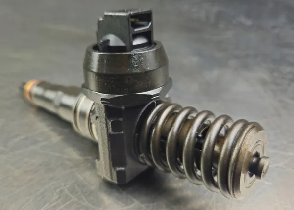 Ruiskutuspumppu OEM 070130073N VW Touareg 2.5 TDI:lle image 10