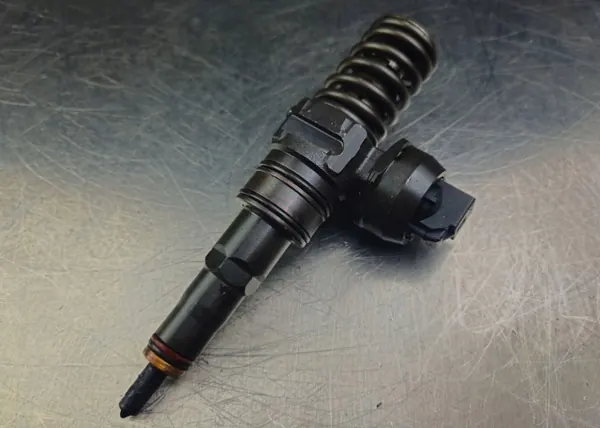 Ruiskutuspumppu OEM 070130073N VW Touareg 2.5 TDI:lle image 5