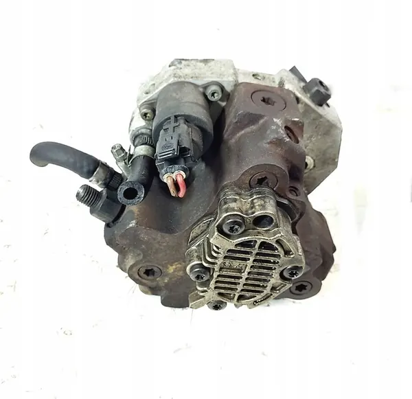 Volvo 2.4 D Einspritzpumpe OEM - Gebrauchtteil image 2