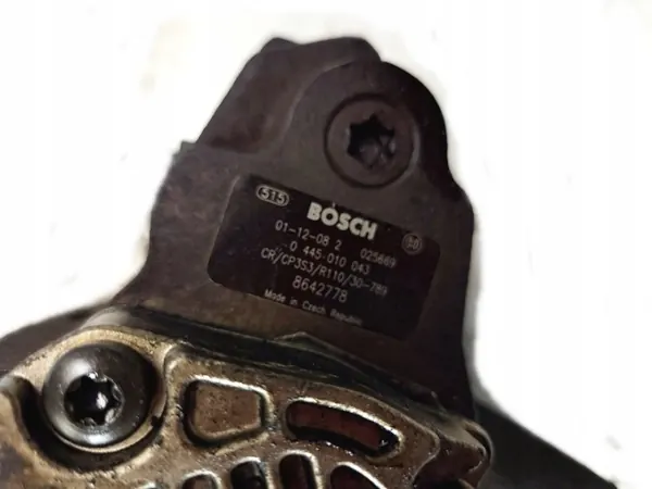 Volvo 2.4 D Einspritzpumpe OEM - Gebrauchtteil image 3