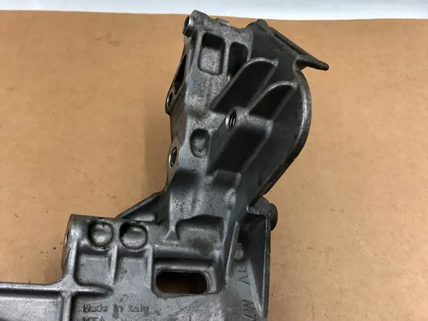 Support de Compresseur 06M260885AF AUDI RS5 S7 S6 image 4