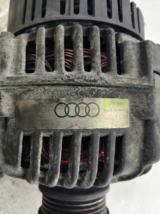AUDI A4 B5 1.8 20V Generaattori 058903016B image 4