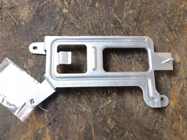 Support intérieur Mercedes-Benz GL X166 OEM A1665452100 image 2