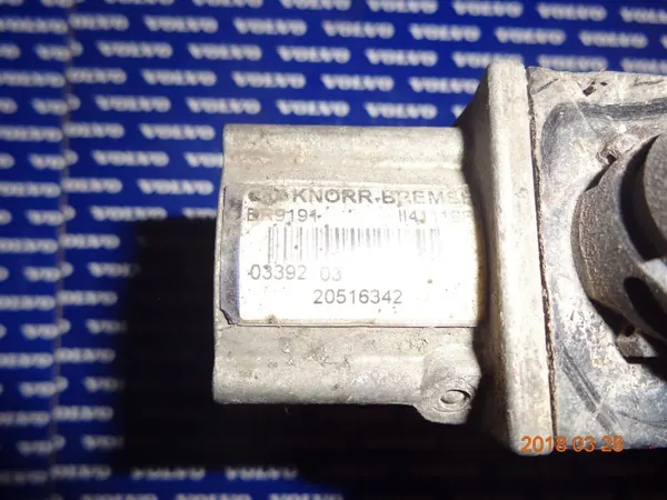 Soupape Modulateur EBS OEM 20516342 pour Volvo FH/FM image 3