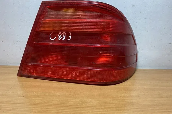 Linker achterlicht MERCEDES-BENZ E (W210) A2108204464 image 2