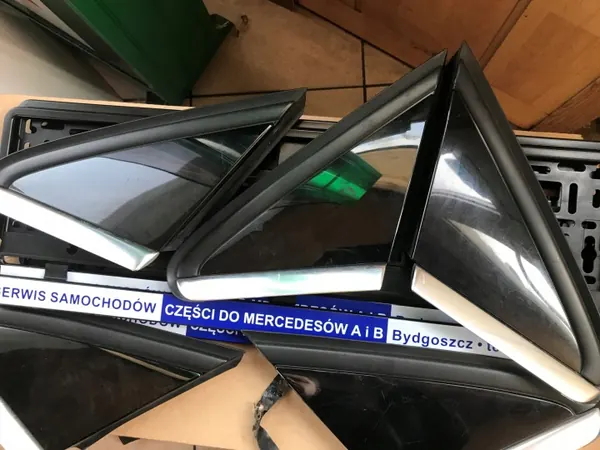 OEM A2466900787 Cache Triangle Rétro Mercedes Classe B image 10