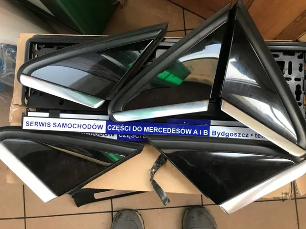 OEM A2466900787 Cache Triangle Rétro Mercedes Classe B image 9
