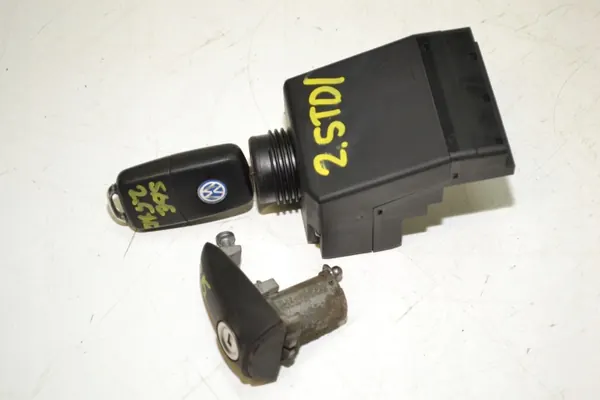 Sytytysavaimen liitin OEM 9065452608 VW Crafter image 2