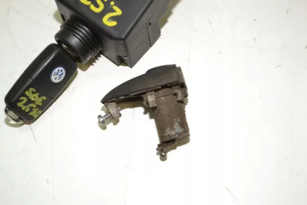 Sytytysavaimen liitin OEM 9065452608 VW Crafter image 4