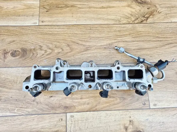Inyector OEM 03C906036F para Motor 1.4 TFSI image 3