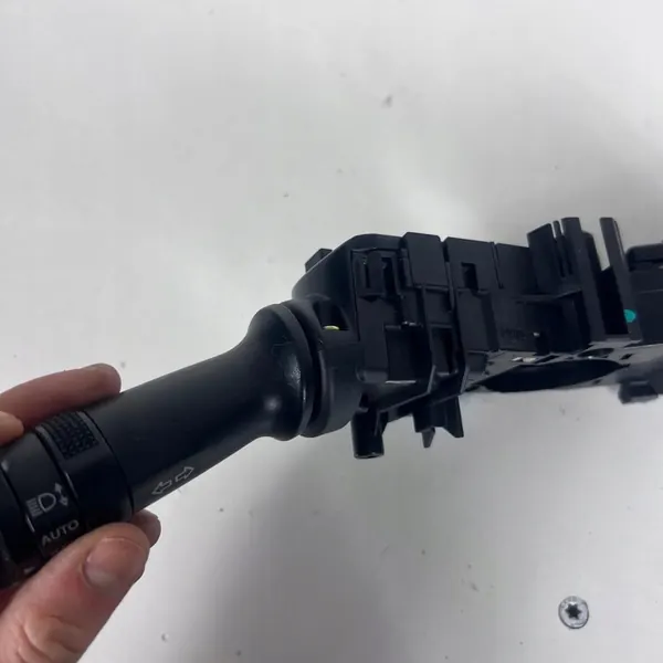 Wisser en knipperlichtschakelaar Kia Optima 3 OE 934102M111 image 5