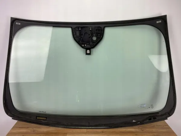 Pare-brise Ford OE d'occasion OEM LJ6B-S03100-AG image 2