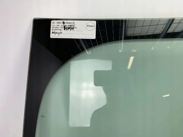 Pare-brise Ford OE d'occasion OEM LJ6B-S03100-AG image 9